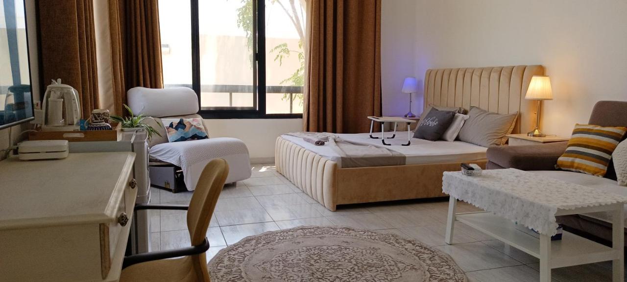 דובאי Jumeirah Beach Villa מראה חיצוני תמונה